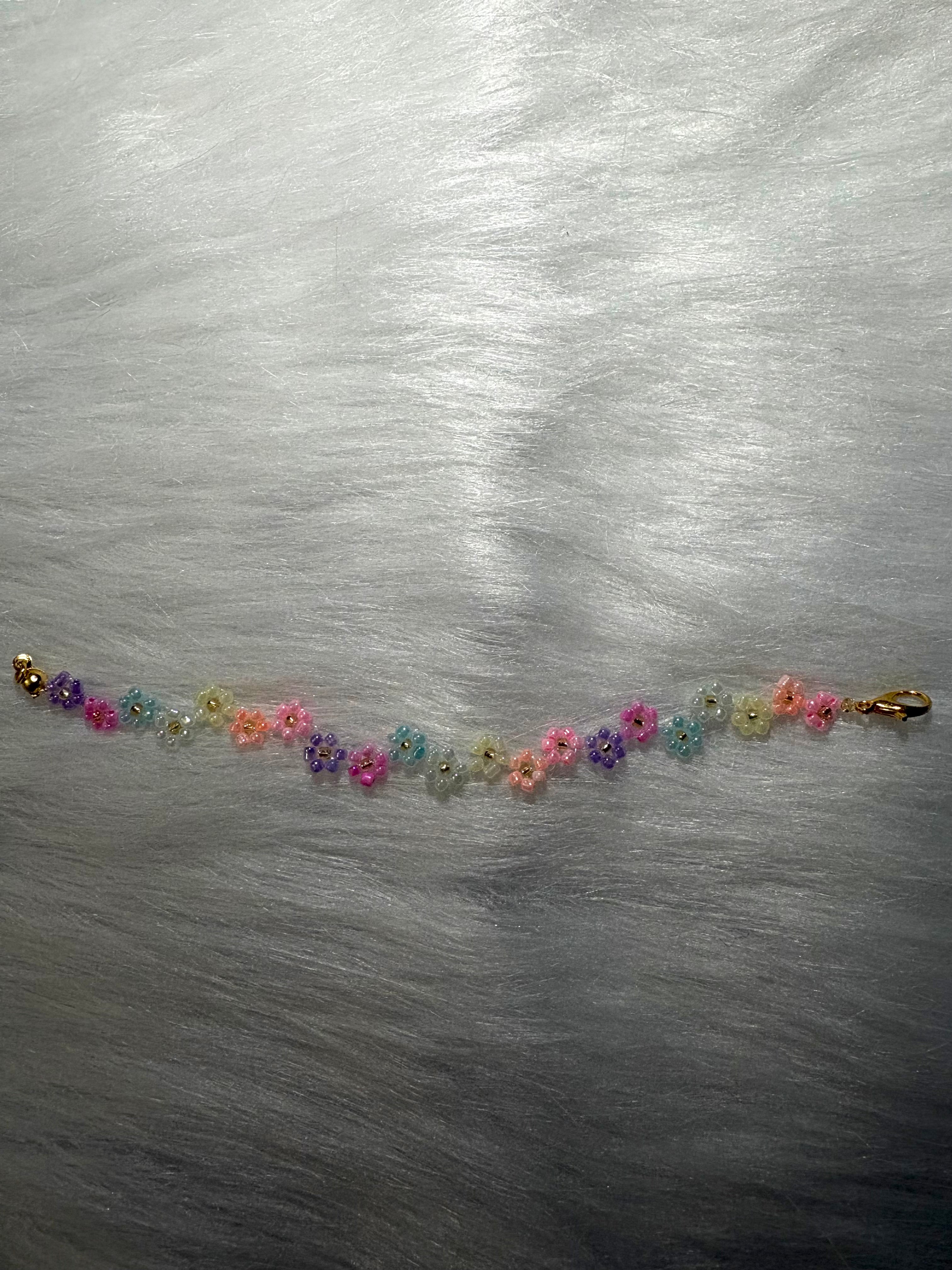 Pastel Daisy Bracelet