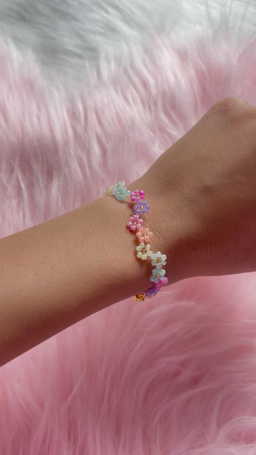 Pastel Daisy Bracelet